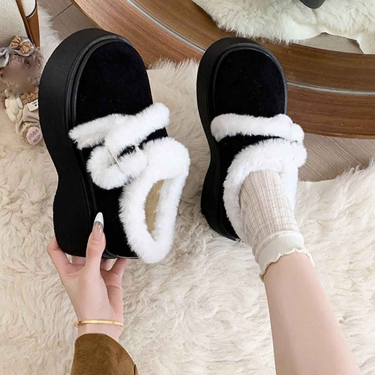 ムートン シューズ 厚底 もこもこ ふわふわ レディース 秋冬 韓国 暖かい 裏起毛 大人 かわいい きれいめ ファーブーツ ショートブーツ フェミニン ガーリー 大人可愛い 大人女子