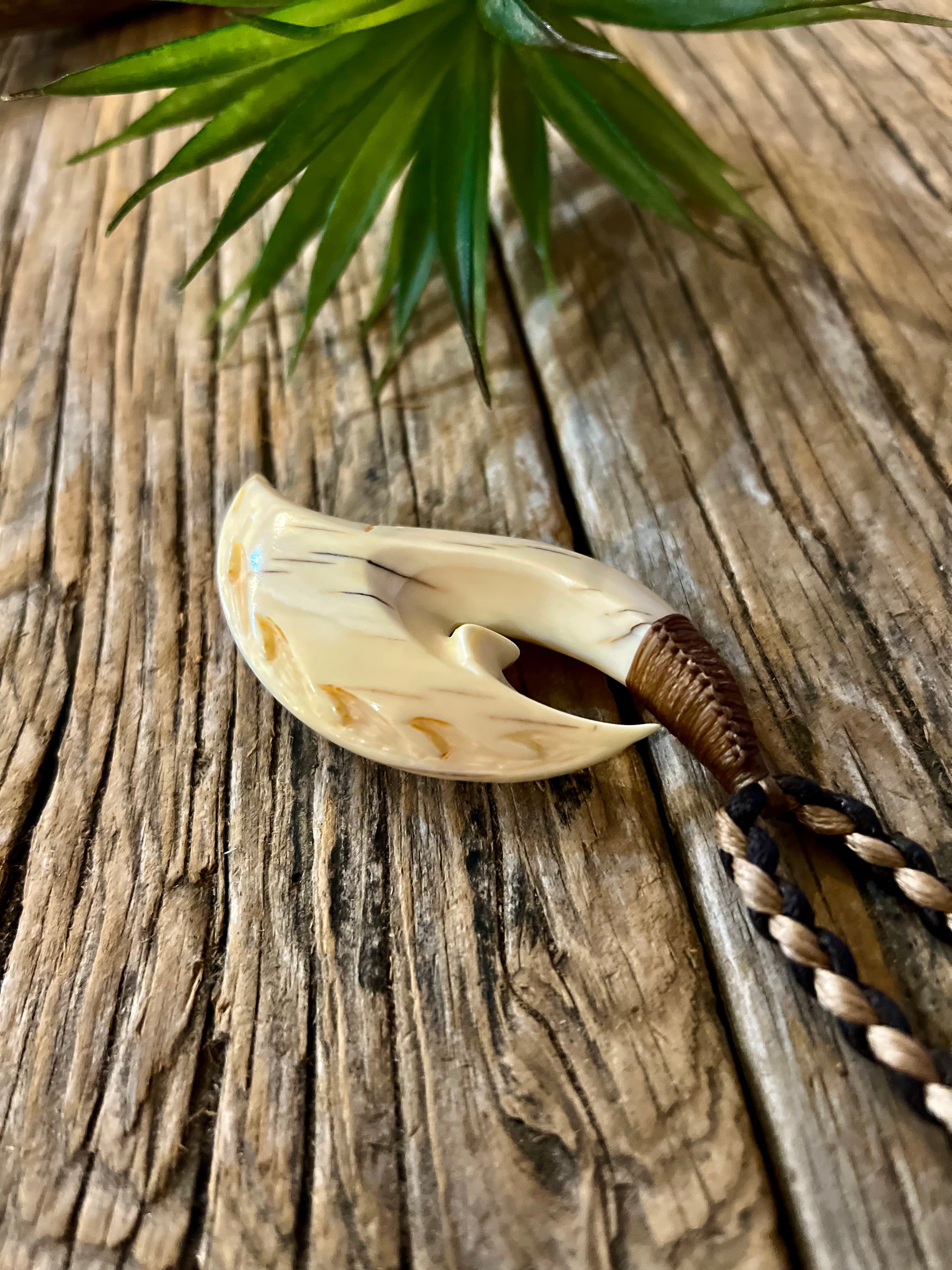 希少 セイウチ牙hook | Kz'bone