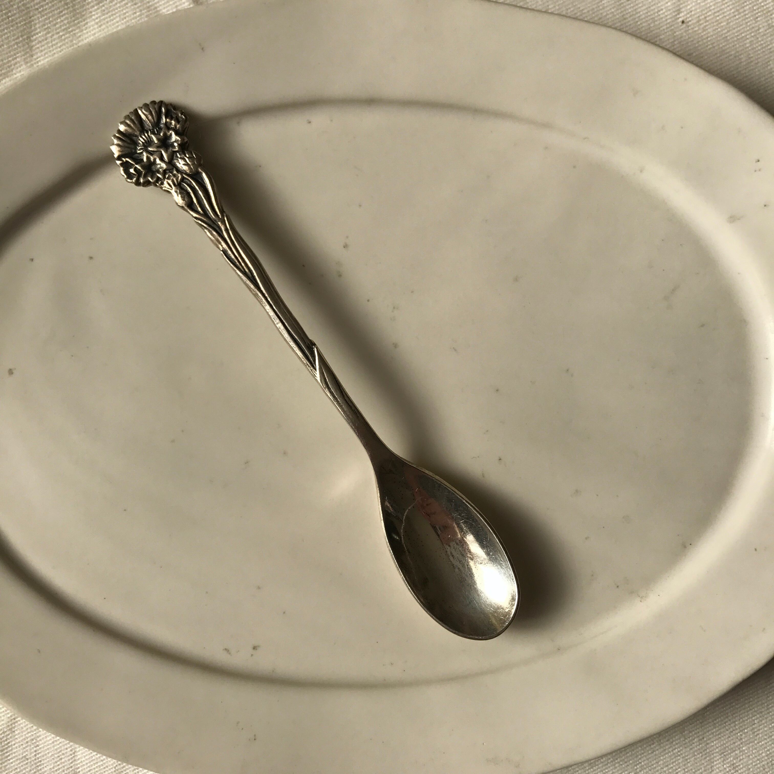 オランダの花モチーフのスプーン1