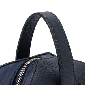 Sacoche cubi que / (CUBE POUCH)【NAVY】