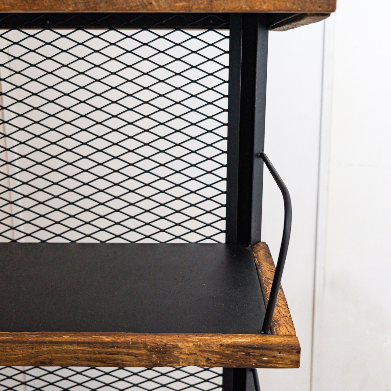 Black iron wagon GRUB