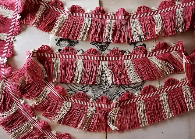 フランス 50x11c リネン 薄曇りの木苺とフリンジブレード ヴィンテージ