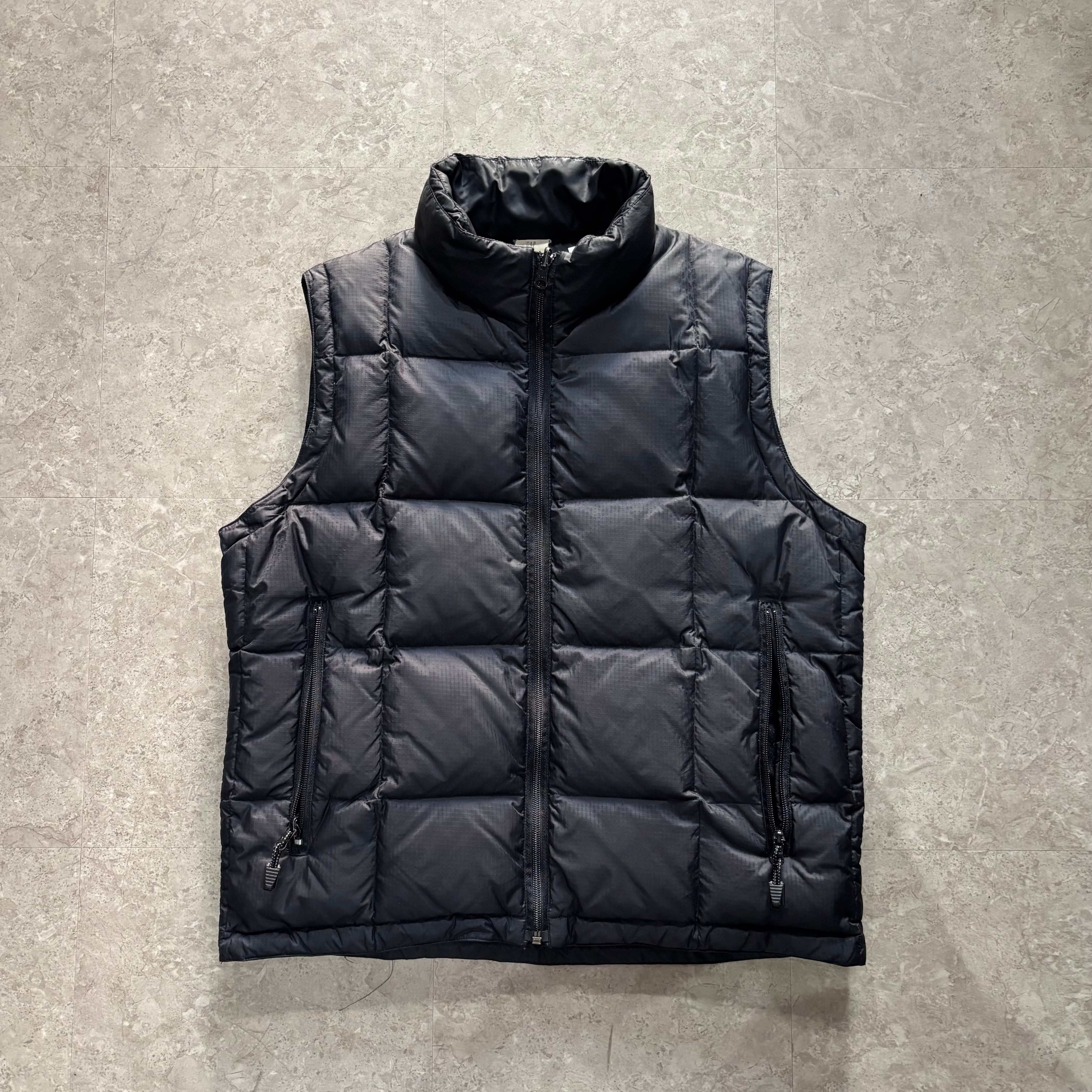 90s~ OLD GAP nylon down vest 【仙台店】