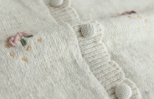 3色／フラワー刺繍ニットベスト ・12306