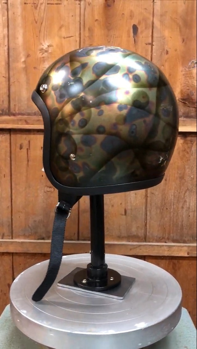 燻銀ヘルメット