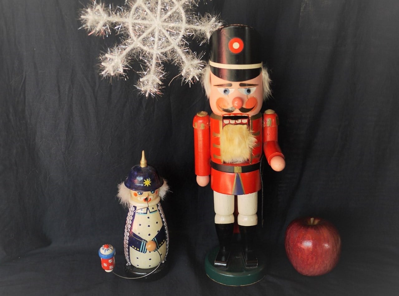 東ドイツくるみ割り人形　Original Erzgebirge Expertic くるみ割り人形 赤い兵士 DDR 東ドイツ | こりすのパン屋Base店 （世界