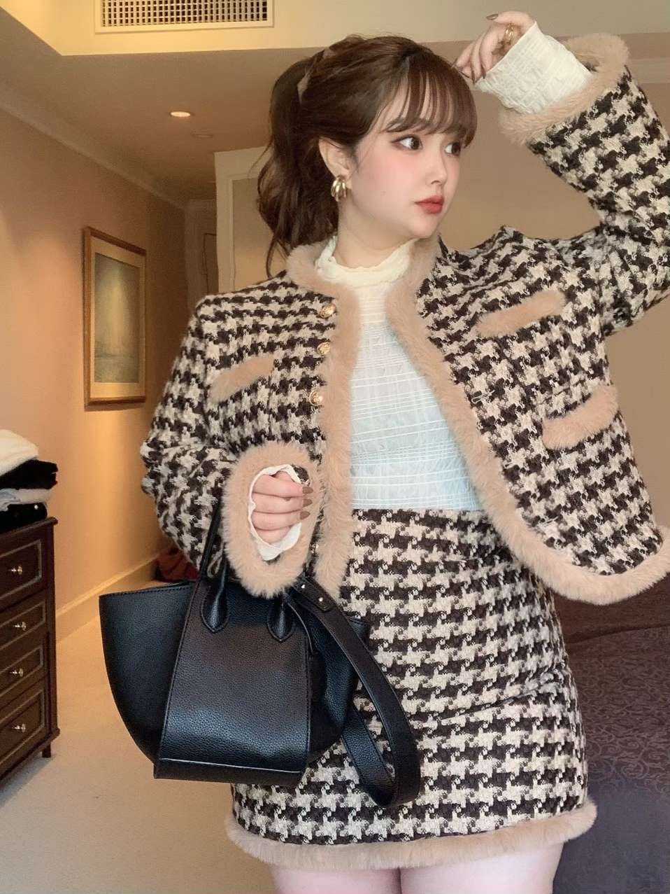 千鳥柄ファー付きセットアップ スーツ ジャケット スカート 千鳥格子 大きいサイズ 韓国 Ch3168 可愛い大きいサイズ韓国レディース ファッション通販 Chulachula チュラチュラ