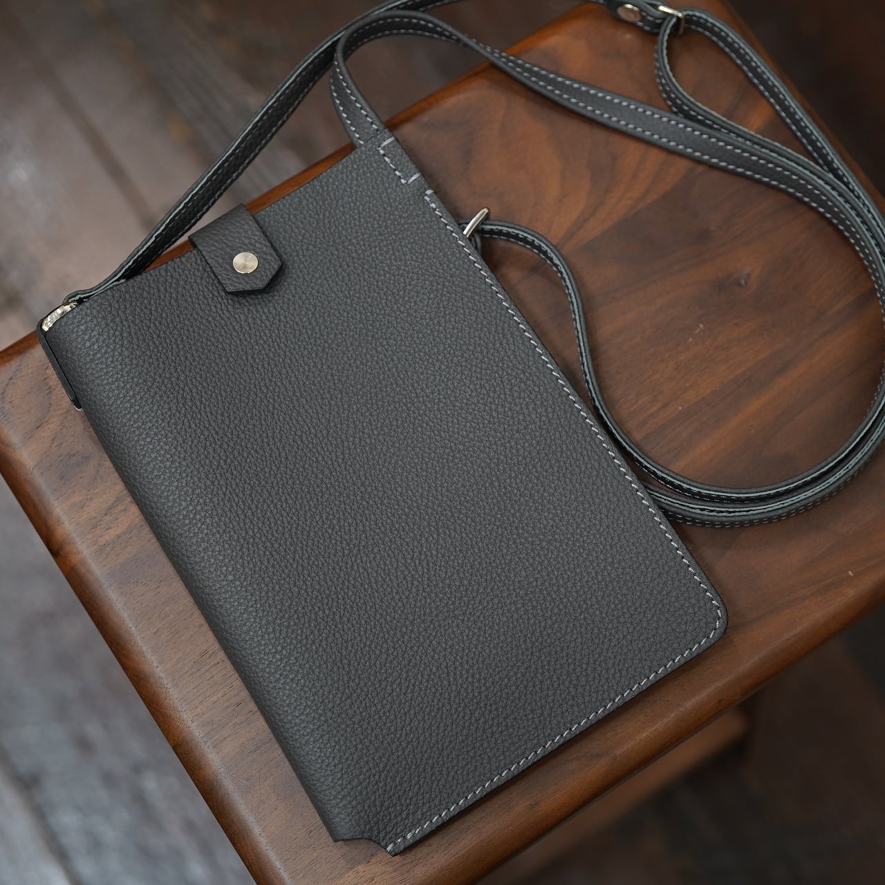 ル・ボナー アンバランスSポシェット シュランケンカーフ アントラジス