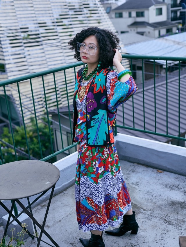 80s black × multicolor mix print silk vest ( ヴィンテージ ブラック × マルチカラー  ミックス柄 シルク ベスト )