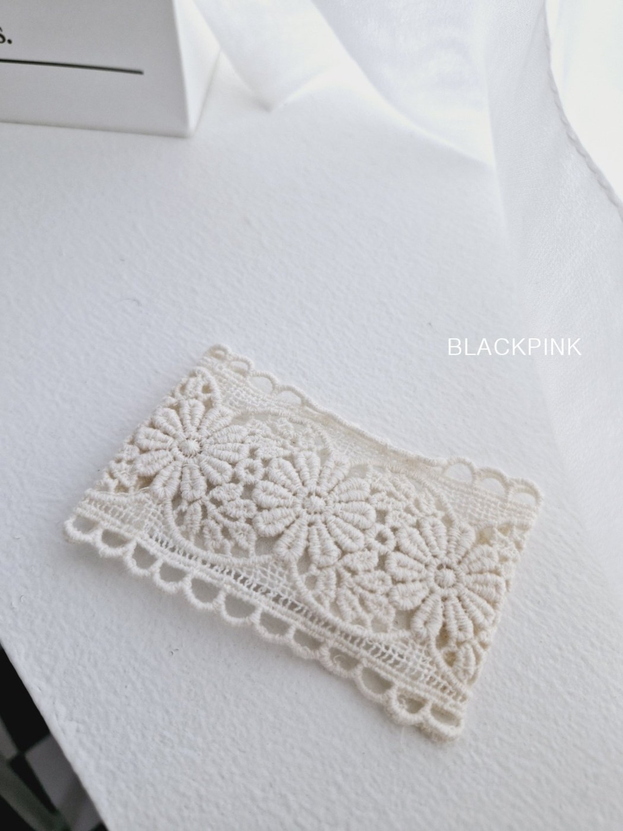 [BLACKPINK] Accessory) Square lace pin / [블랙핑크] 악세)사각레이스핀