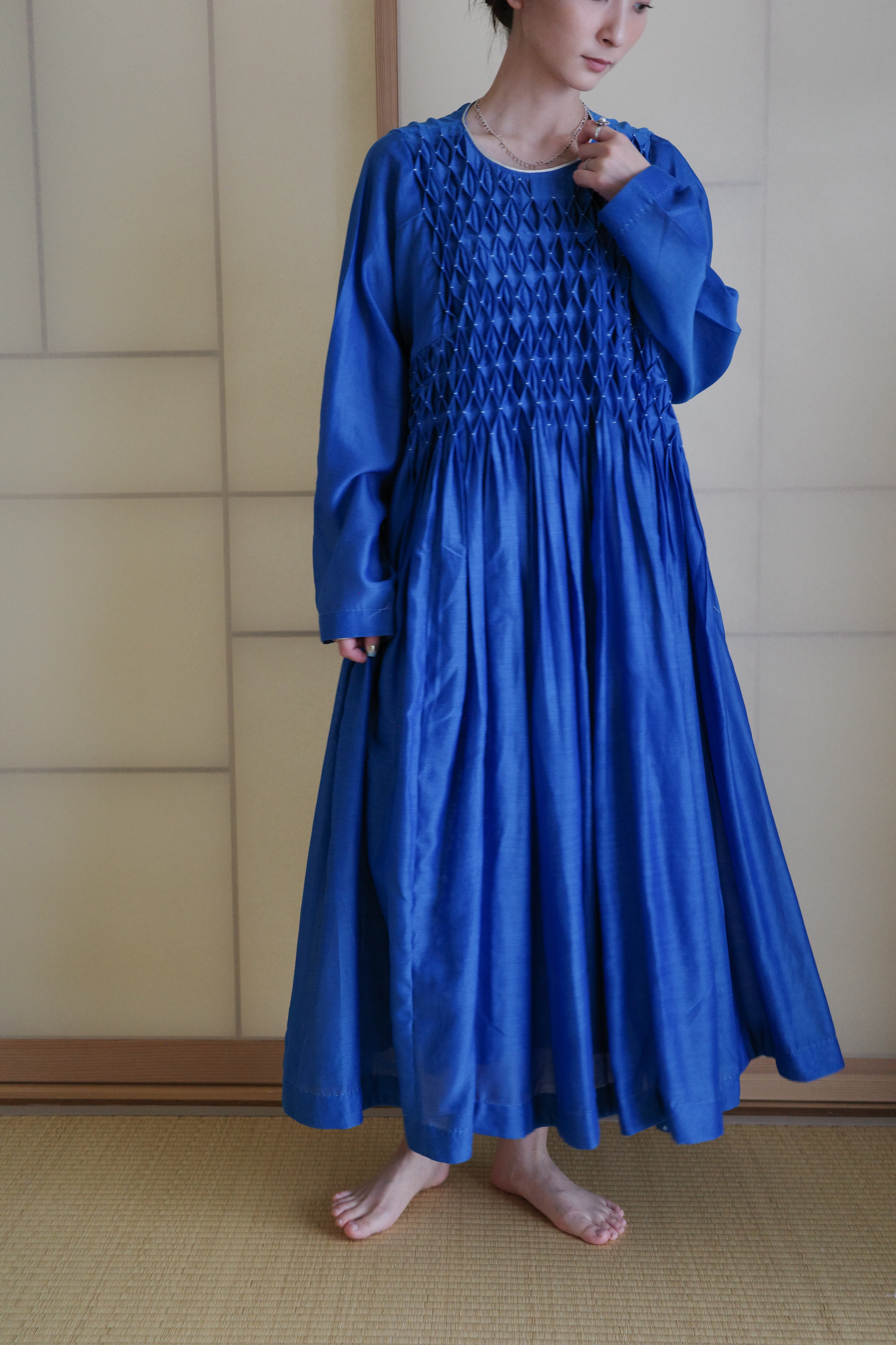 ワンピース AHMEV / drop Smocking Dress + Slip 受注】AHMEV Snowdrop Smocking Dress + Slip BLUE | physis (ピュシス)