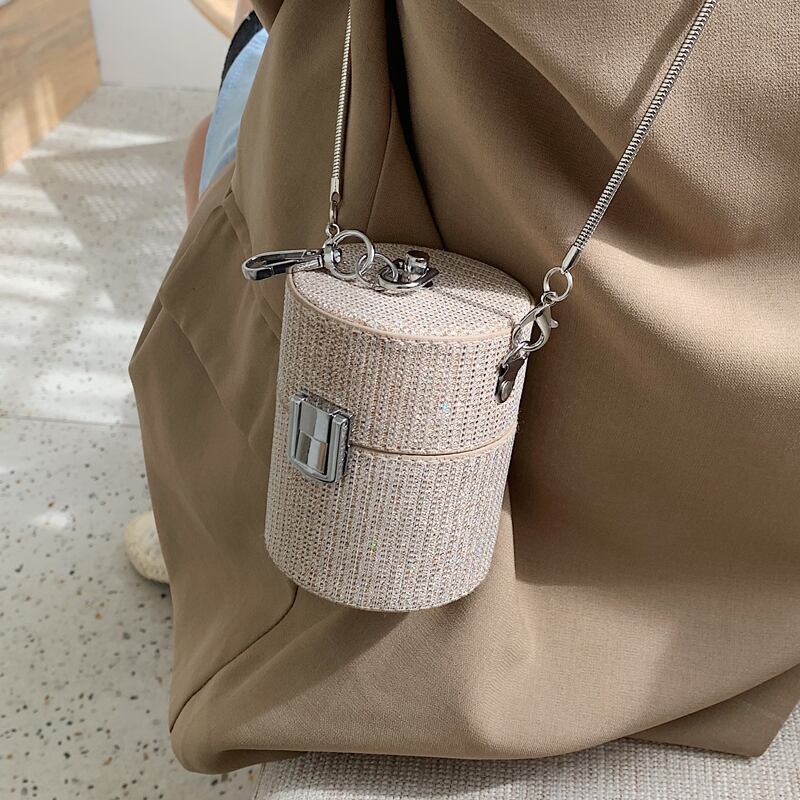 夏のミニスモールバッグメスバッグ2020新しい流行のファッションメッセンジャーバッグシックなワイルドチェーンシングルショルダーリップスティックバッグ 手作りハンドバック59367518046