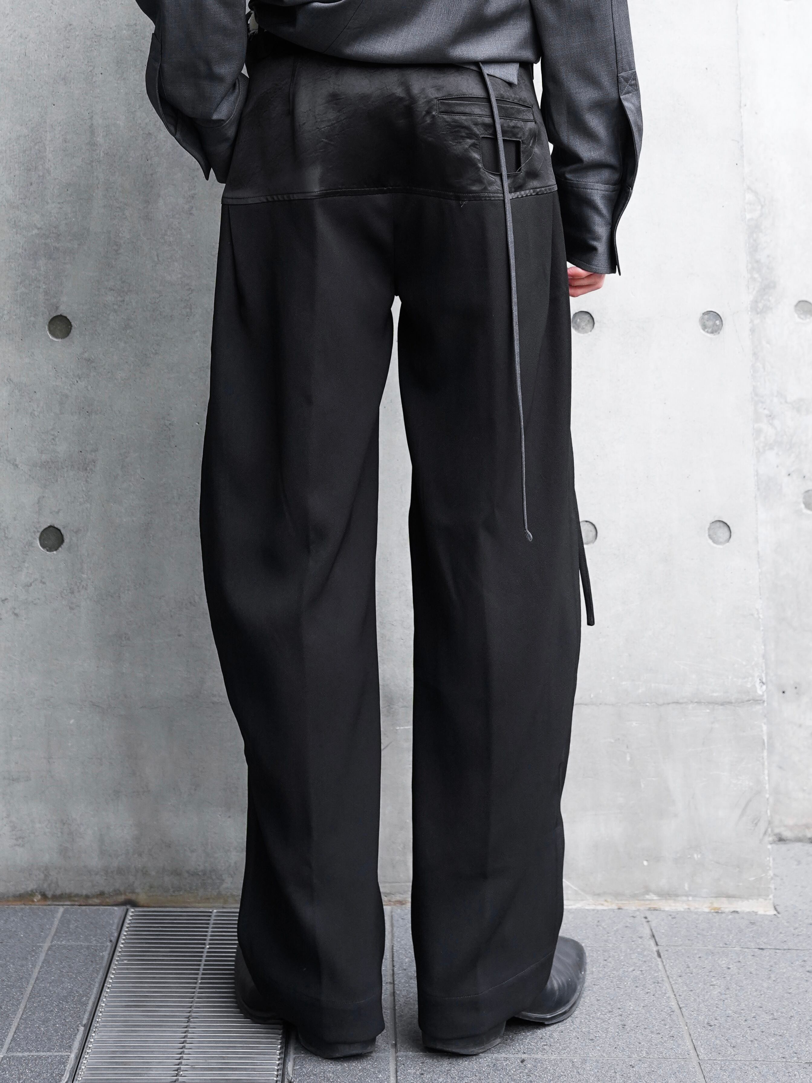 NULLUS SS26 Straight Pleats Trousers | hypeofficial