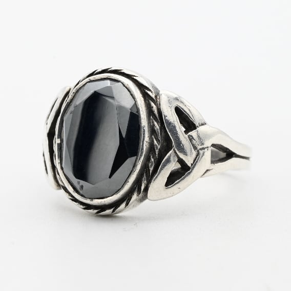 Hematite Accent Celtic Knot Design Arm Ring #16.0 / Denmark