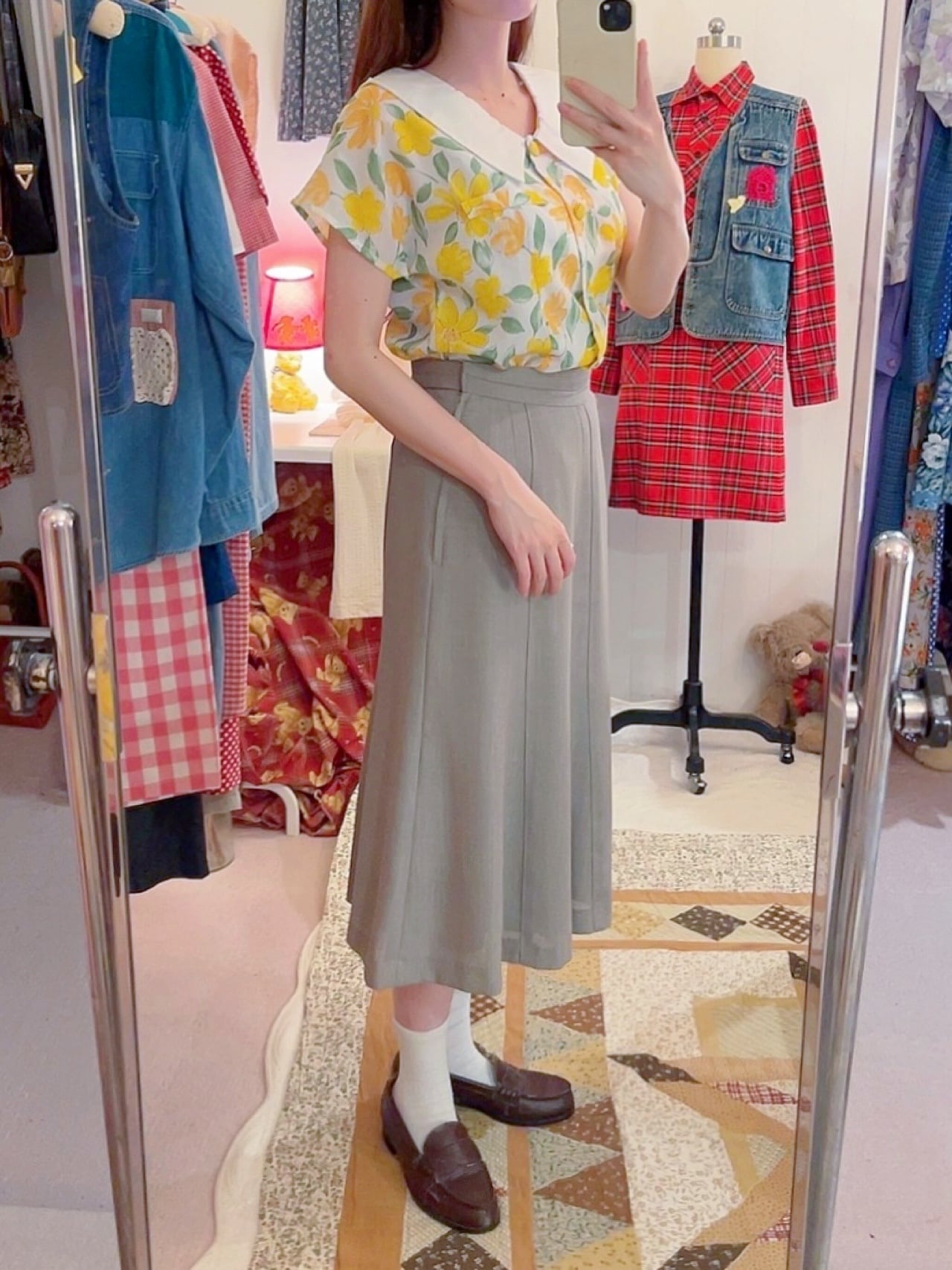 lemon yellow flower white collar blouse