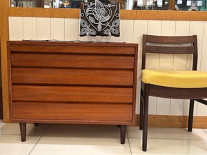 デンマーク 4段チェスト2