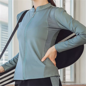 【送料無料】 スポーツウェア 3色 ヨガ フィットネス スポーツ ジョギング ランニング 部活 ジム ウォーキング トレーニング 運動 アウター ジャケット 長袖 Vネック シンプル　 カジュアル スポーティ かっこいい 無地 オールシーズン シーズンレス 30代 40代 レディース 女性用 ママ ママ服 着回し プチプライス カラバリ デイリーユース 普段使い ファッション スタイル 定番アイテム 着痩せ