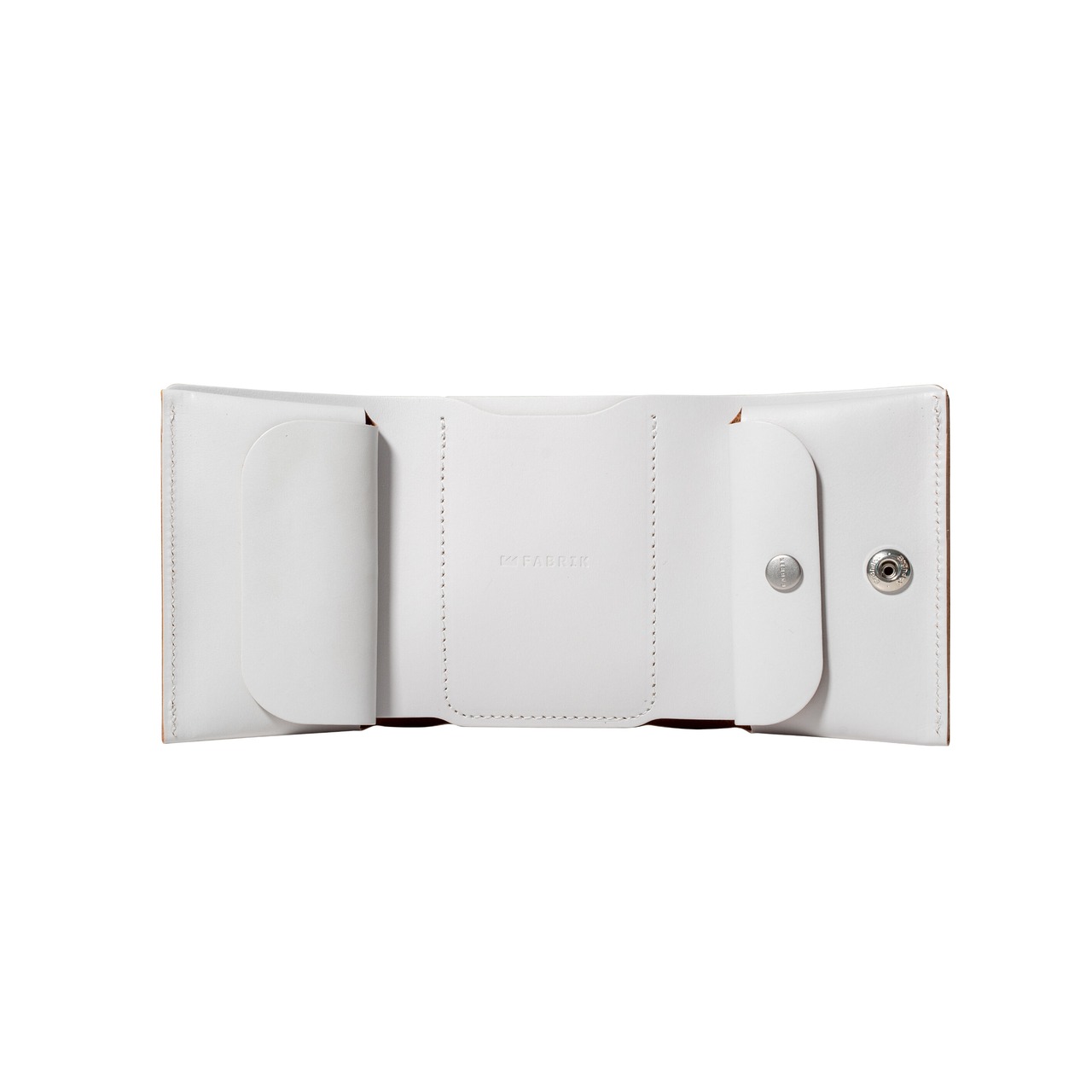 しっかり入ってコンパクトな財布　TRI-FOLD WALLET / ICE WHITE