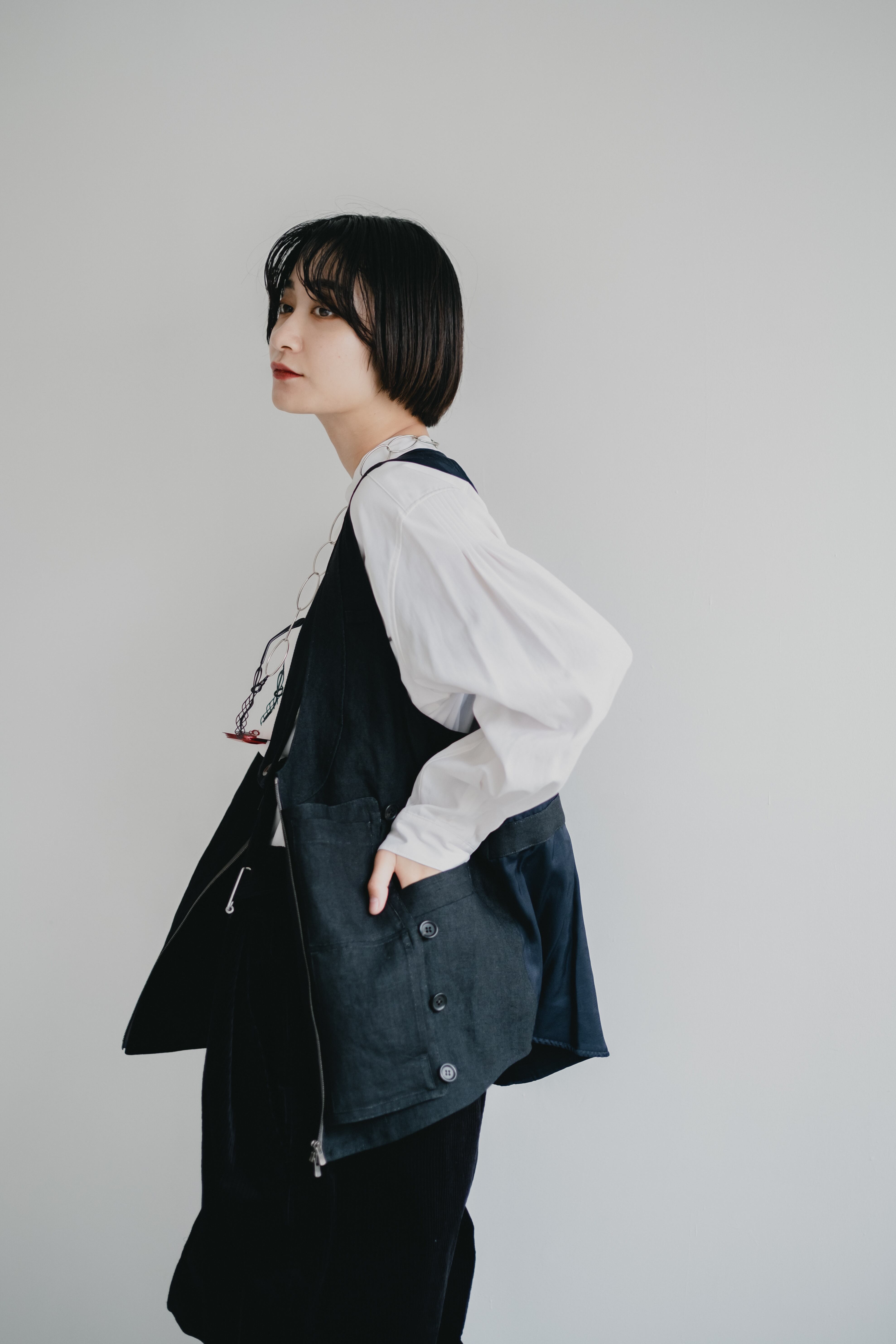 01u10 / ゼロイチユーイチゼロ | new logger Vest / ニューロガー コーデュロイ ベスト | F | ブラック | レディース new logger Vest（ニューロガーベスト） | 01u10