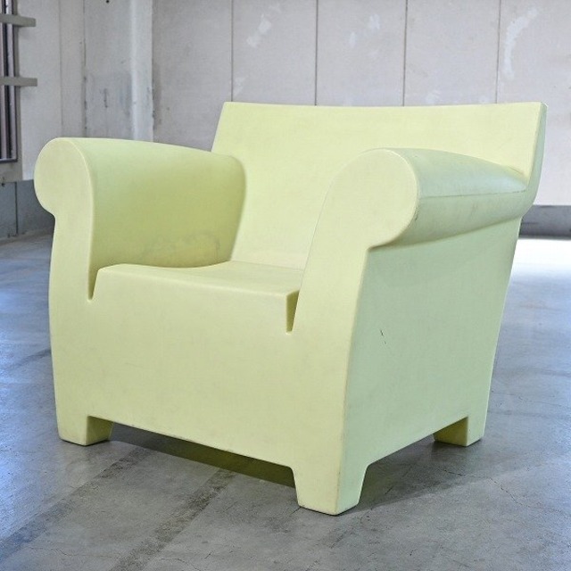 カルテル 13万「バブルクラブ/BUBBLE CLUB」アームチェア 屋内 屋外 テラス ホテル プール リビング 椅子 ラウンジ ガーデン 庭 KARTELL