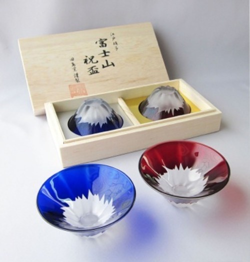 田島硝子　富士山祝盃　ペア　MT. FUJI SAKE GLASSES (A pair of Blue and Red) 