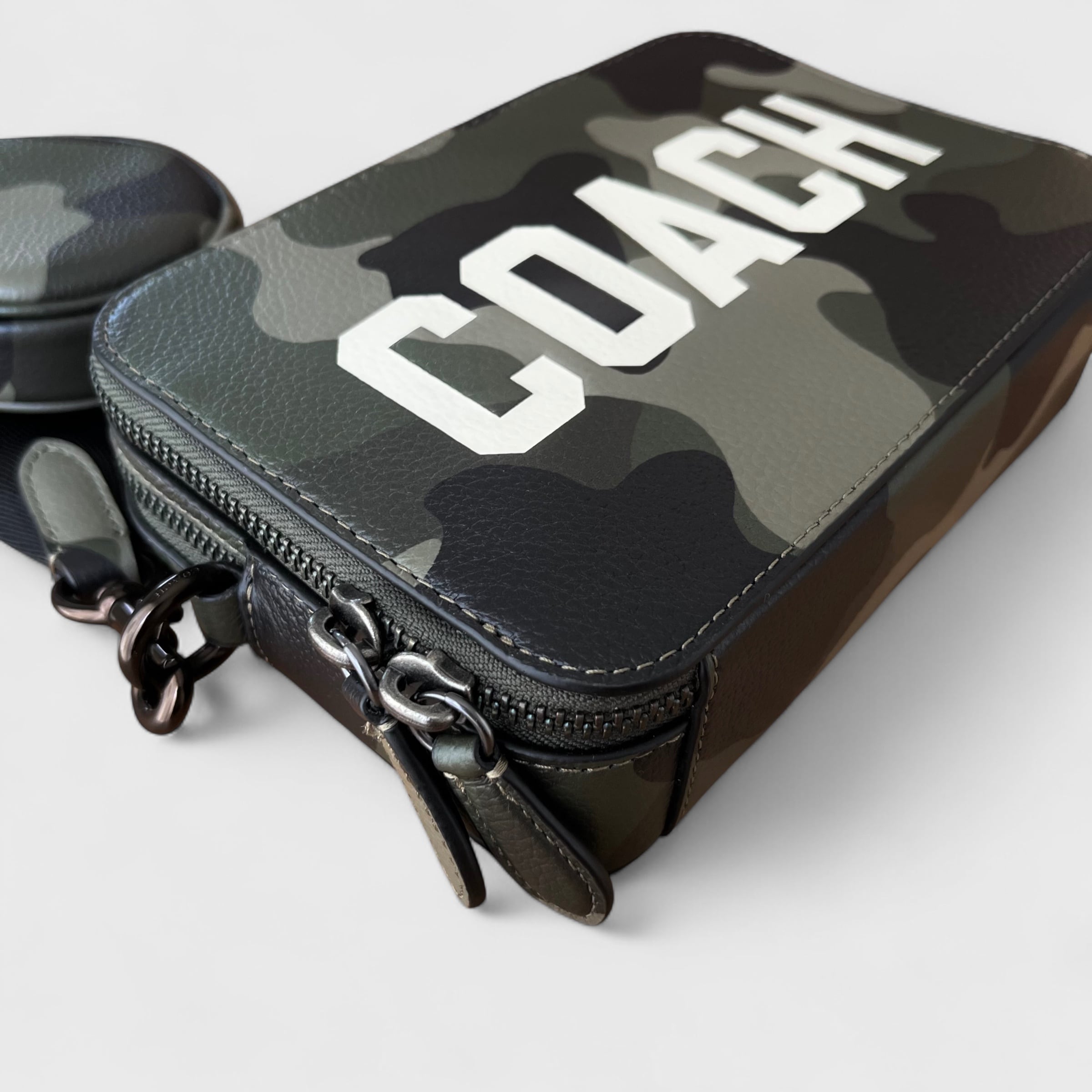 COACH コーチ チャーター クロスボディ 19 カモ プリント 迷彩 レザー COACH コーチ チャーター クロスボディ 19 カモ プリント アンド