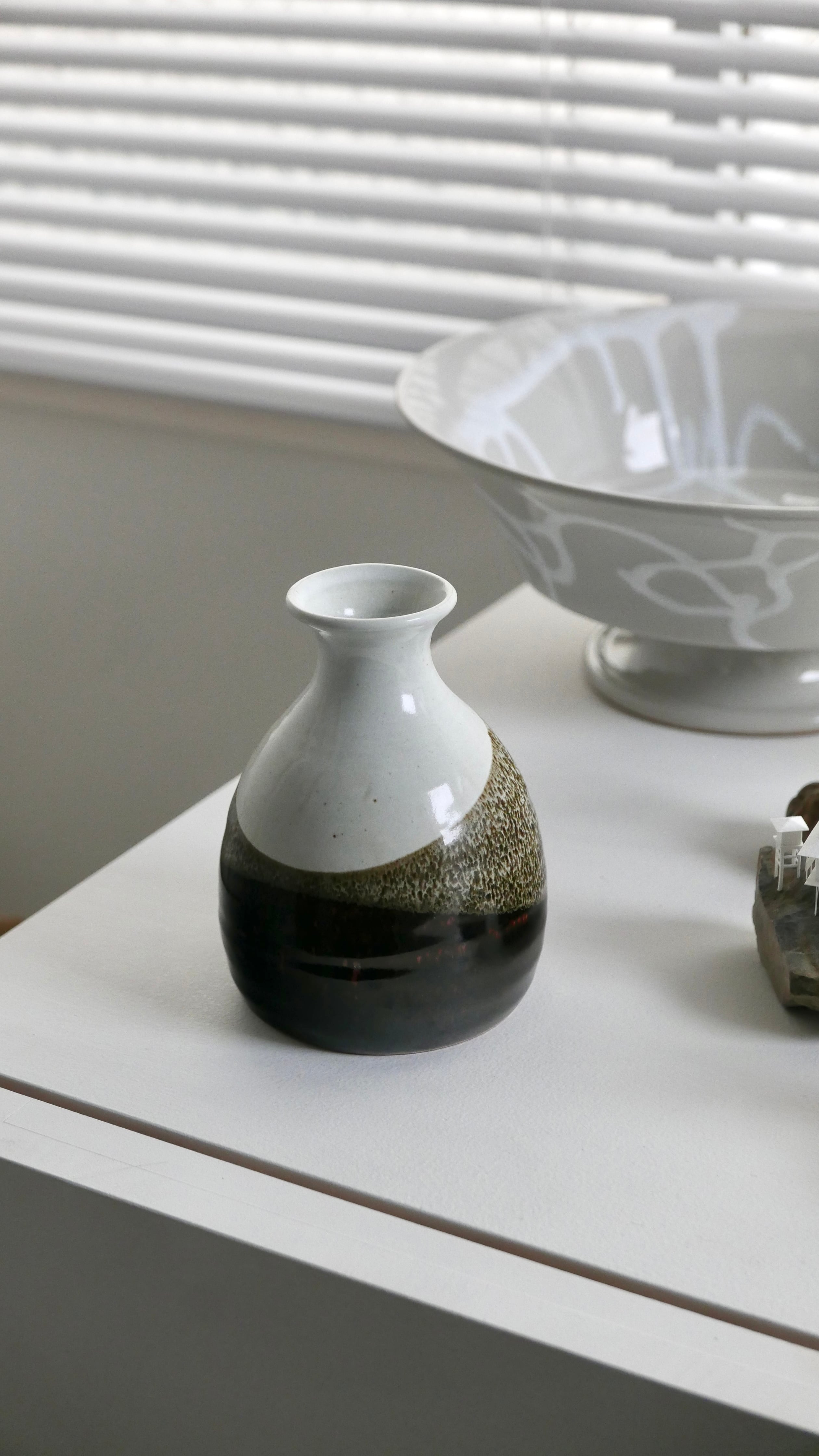 old japan flower vase ,small / layered