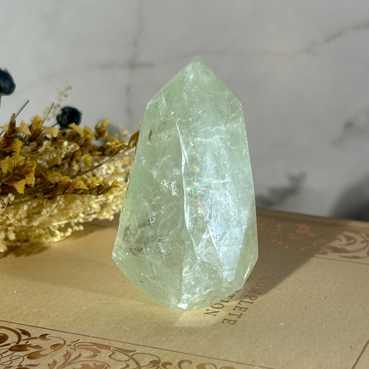 プラシオライト(グリーンアメジスト)