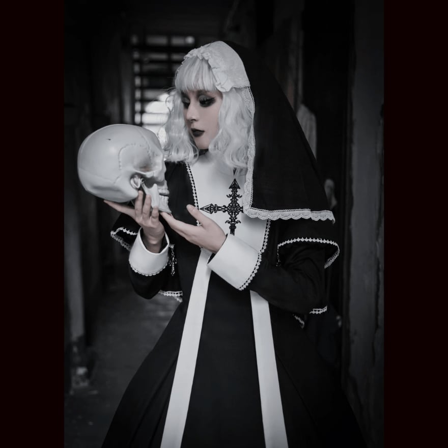 ゴシックロリータドレスOPブラッククロス尼僧ロングスリーブロリータワンピースドレスハロウィーン ゴシックロリータドレスOPブラッククロス尼僧ロングスリーブロリータ