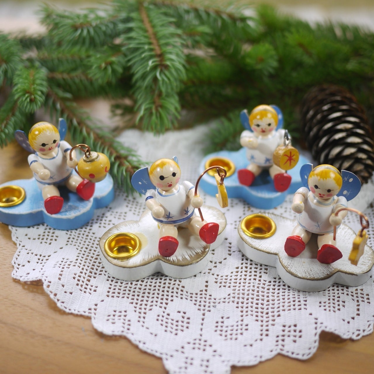 ドイツ製 ザイフェン エルツ 木彫りの置物 クリスマス-