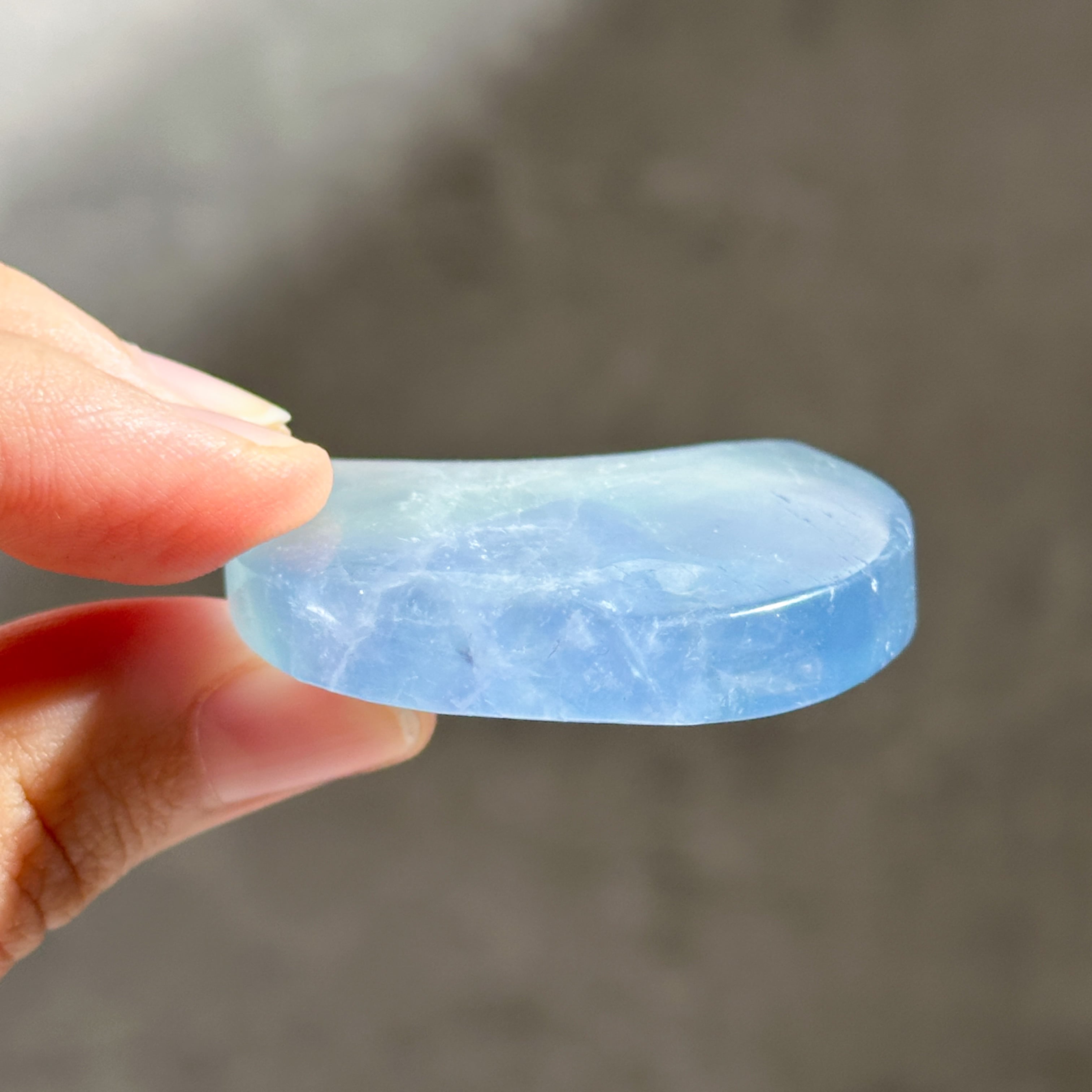 ブルーフローライト 三日月24◇ Fluorite ◇天然石・鉱物