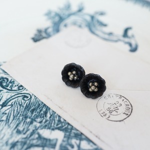 anthique button pierce flower