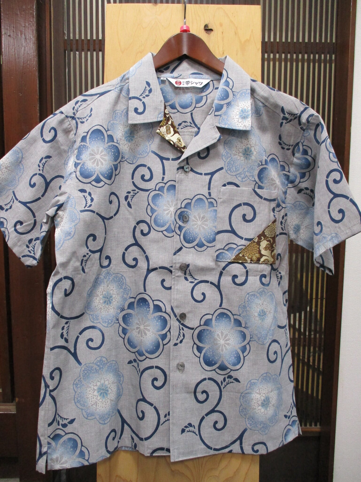 帯シャツ  からむし織唐草柄 【Lサイズ】