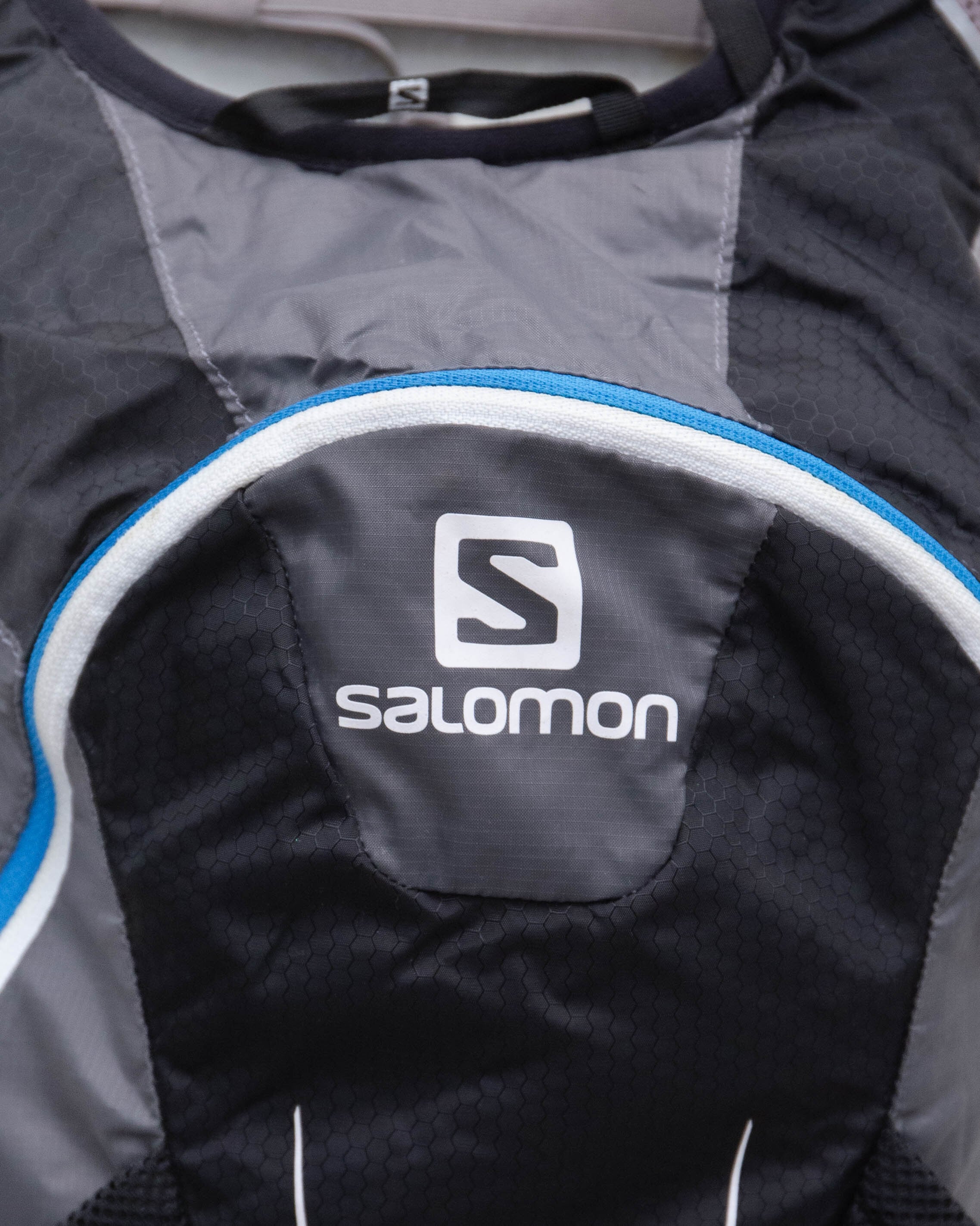 SALOMON - Agile 12 Set / trail backpack | LUIK FINN