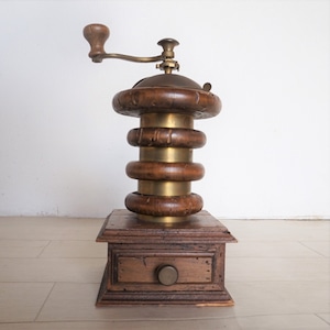 【コレクション 31】イタリア製 背の高いコーヒーミル