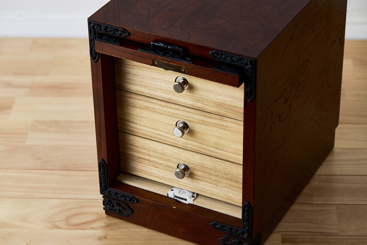 01　欅　小箪笥　からくり手文庫　鍵付き