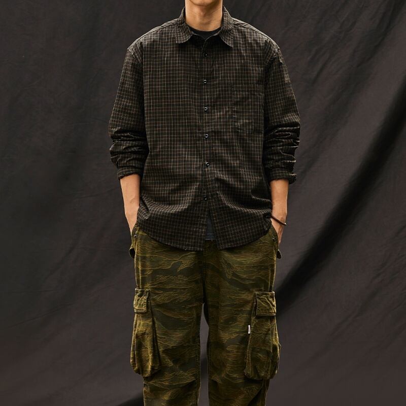 ゆるシルエットのレトロカジュアルシャツ A18895