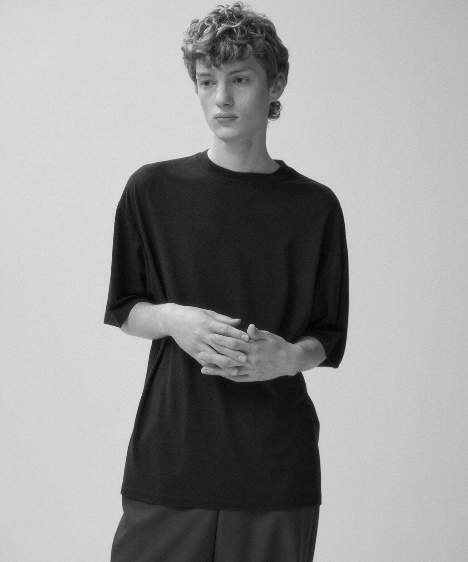 ATON ROYAL WOOL JERSEY LOOSE FIT T-SHIRT BLACK KKAGGM0701