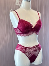 フランボワーズ モールドカップブラジャー 32B、32Cサイズ リズシャルメル