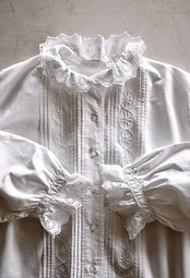 フランス 1900s 千の白花と襞飾りのあるフリルレースブラウス アンティーク
