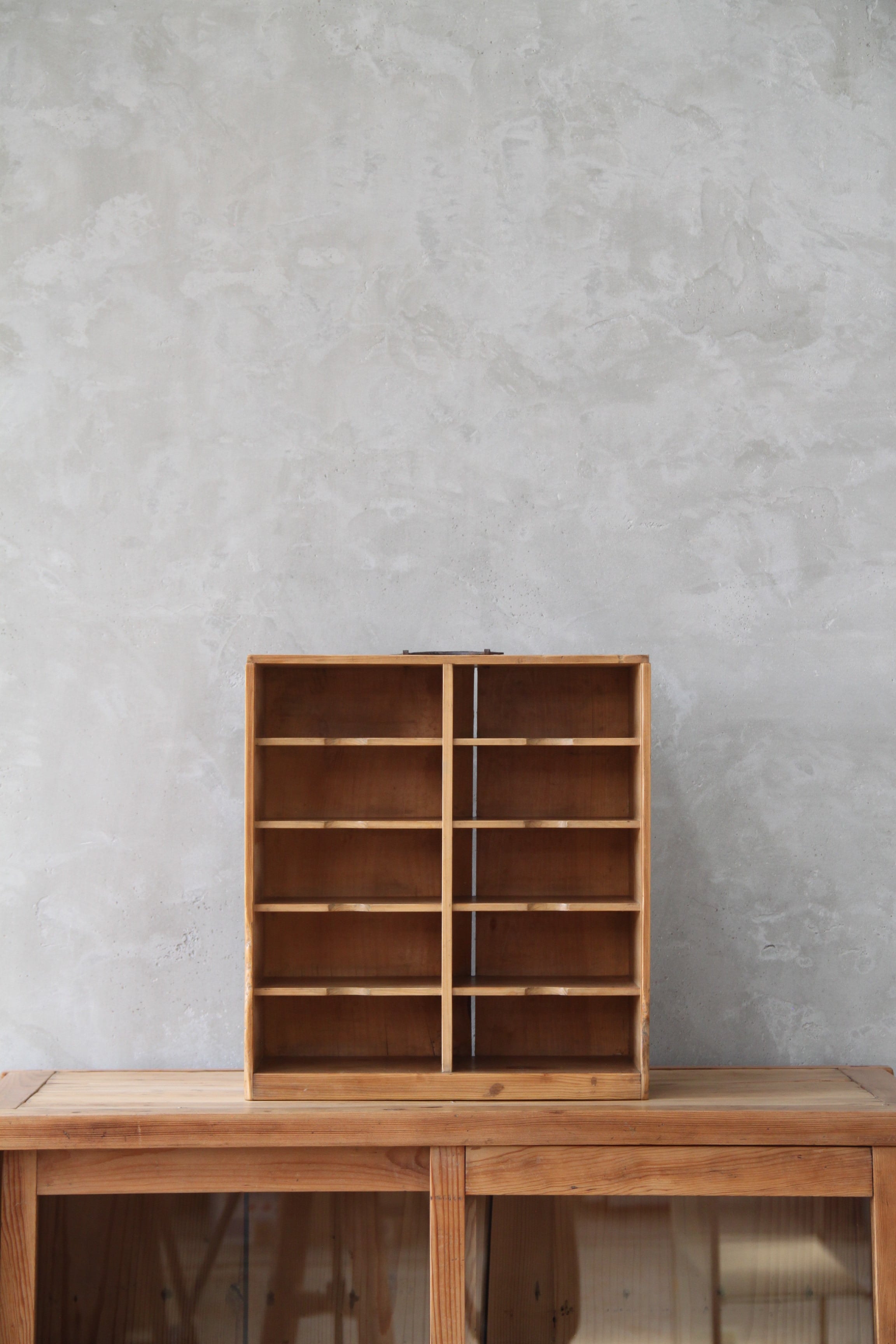 送料無料】木棚1 古家具/古道具/アンティーク/小箱/収納/ポストカード