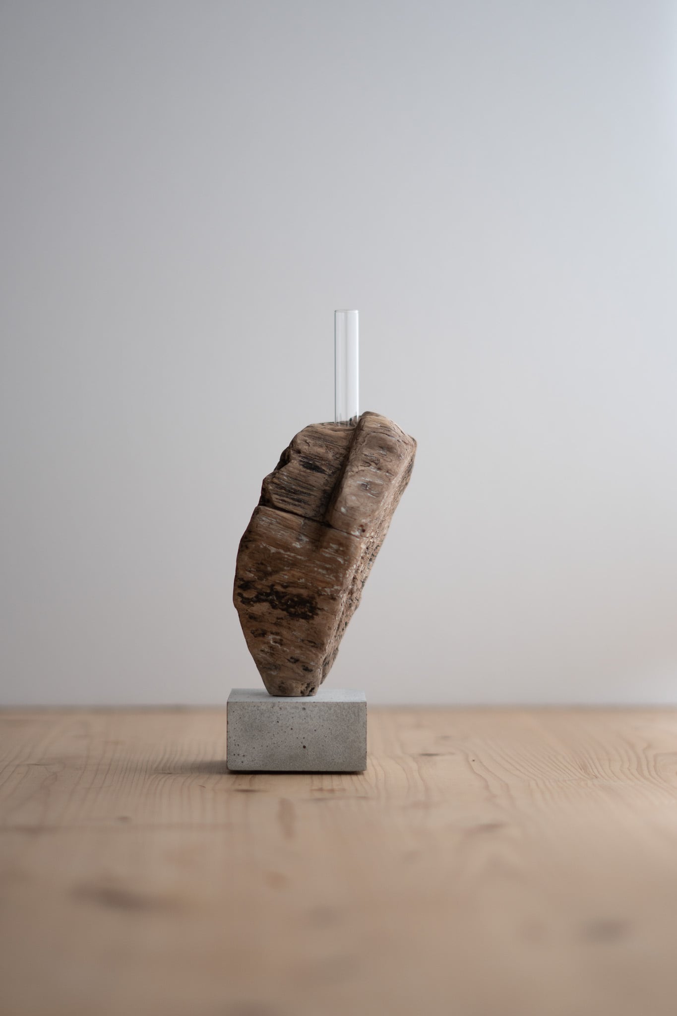 流木一輪挿し Cement M〔無塗装〕 no.18 | saisei