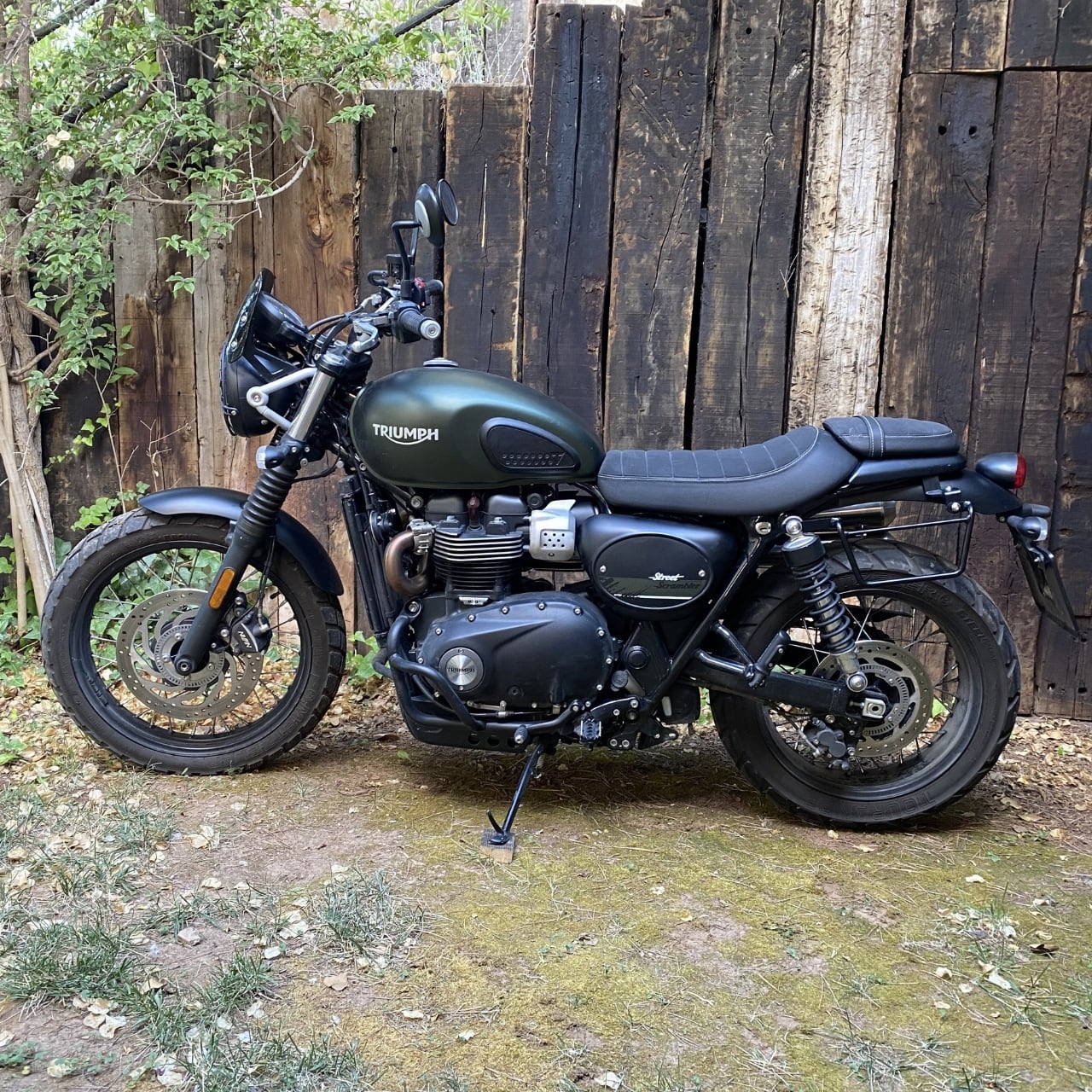 TRIUMPH スクランブラー900用シングルブラケット(左側) Klickfix対応