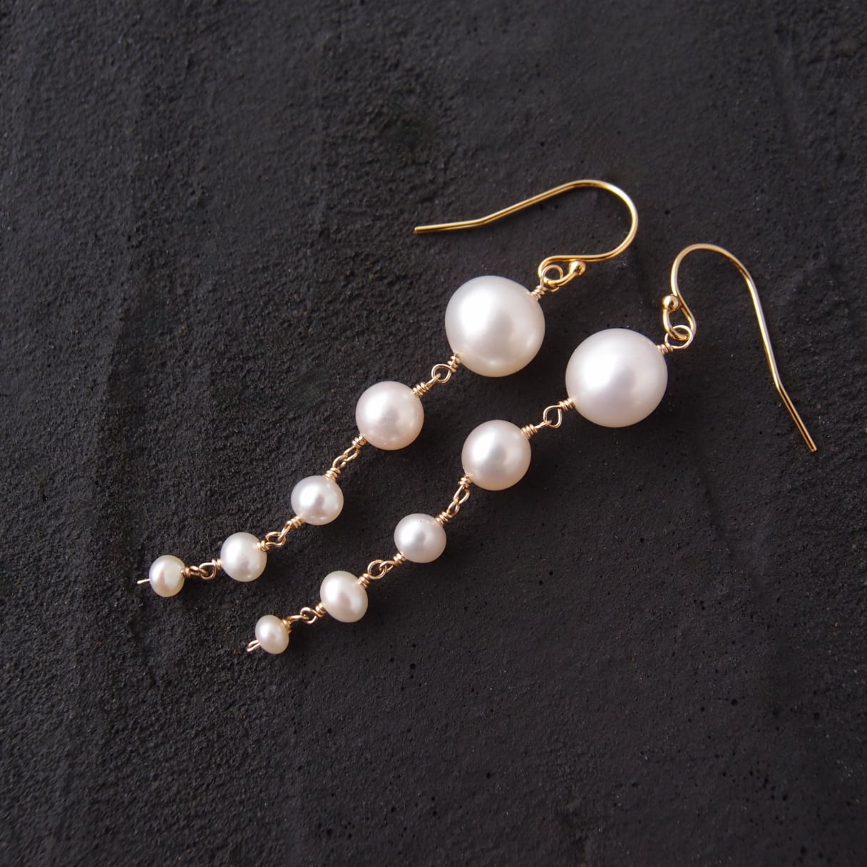 【K14gf】Graduated Pearl Earrings/グラデーションパールピアス