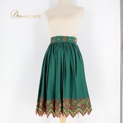 フォークダンス 衣装 スカート グリーン系 刺繍 チロリアン チロルスカート カントリー 緑 赤 黄 鳥 花 花柄 かわいい 落ち着いた色 ダンス衣装 イベント 練習 レッスン 華やか レッド系 イエロー系 オレンジ系