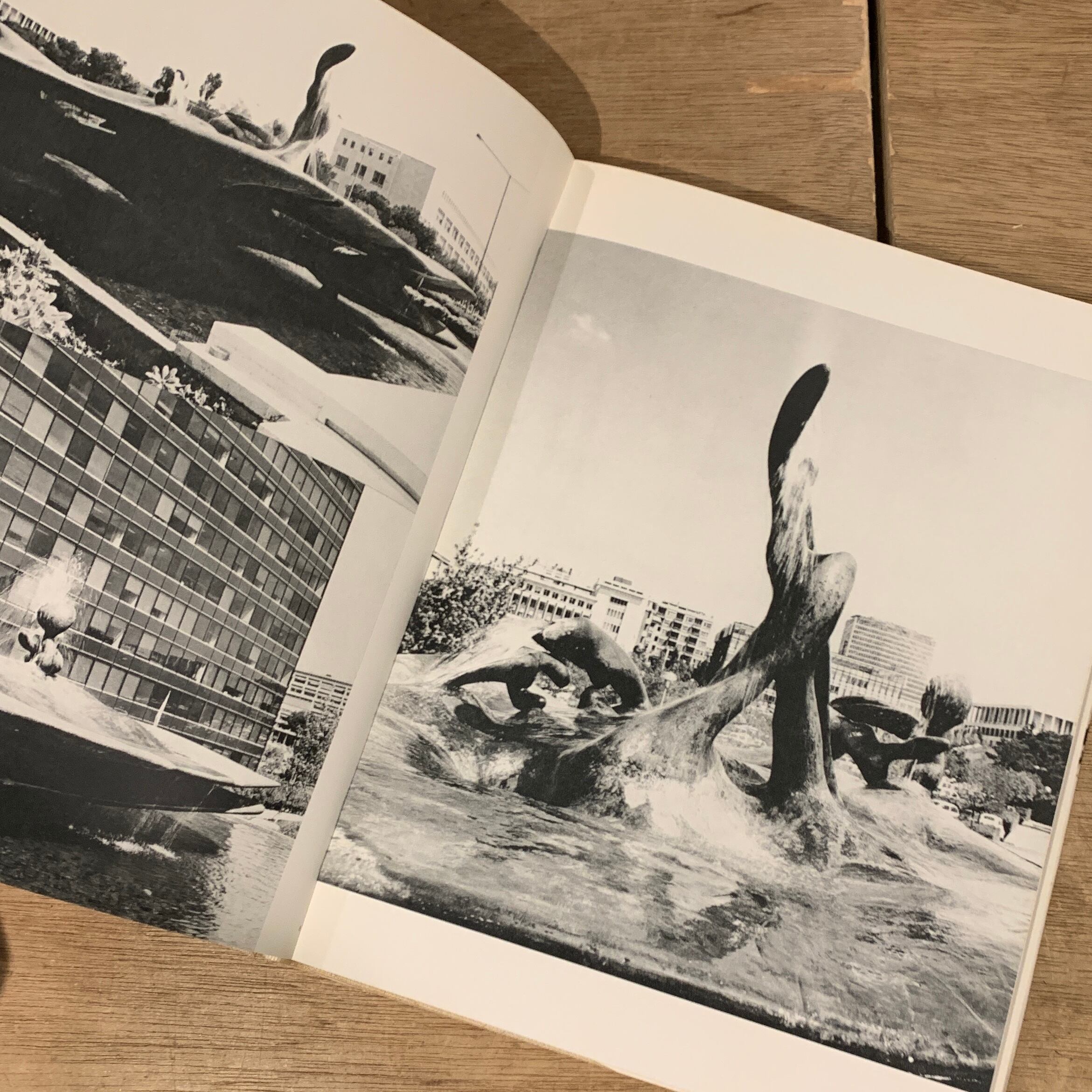 ファッツィーニの彫刻 ( ペリクレ・ファッツィーニ Pericle Fazzini