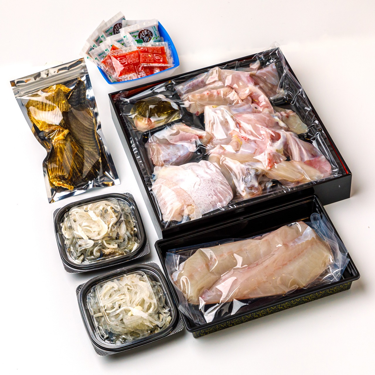 【送料無料】【ギフト】国産陸上養殖3年とらふぐ極、和風コラーゲン出し汁付き