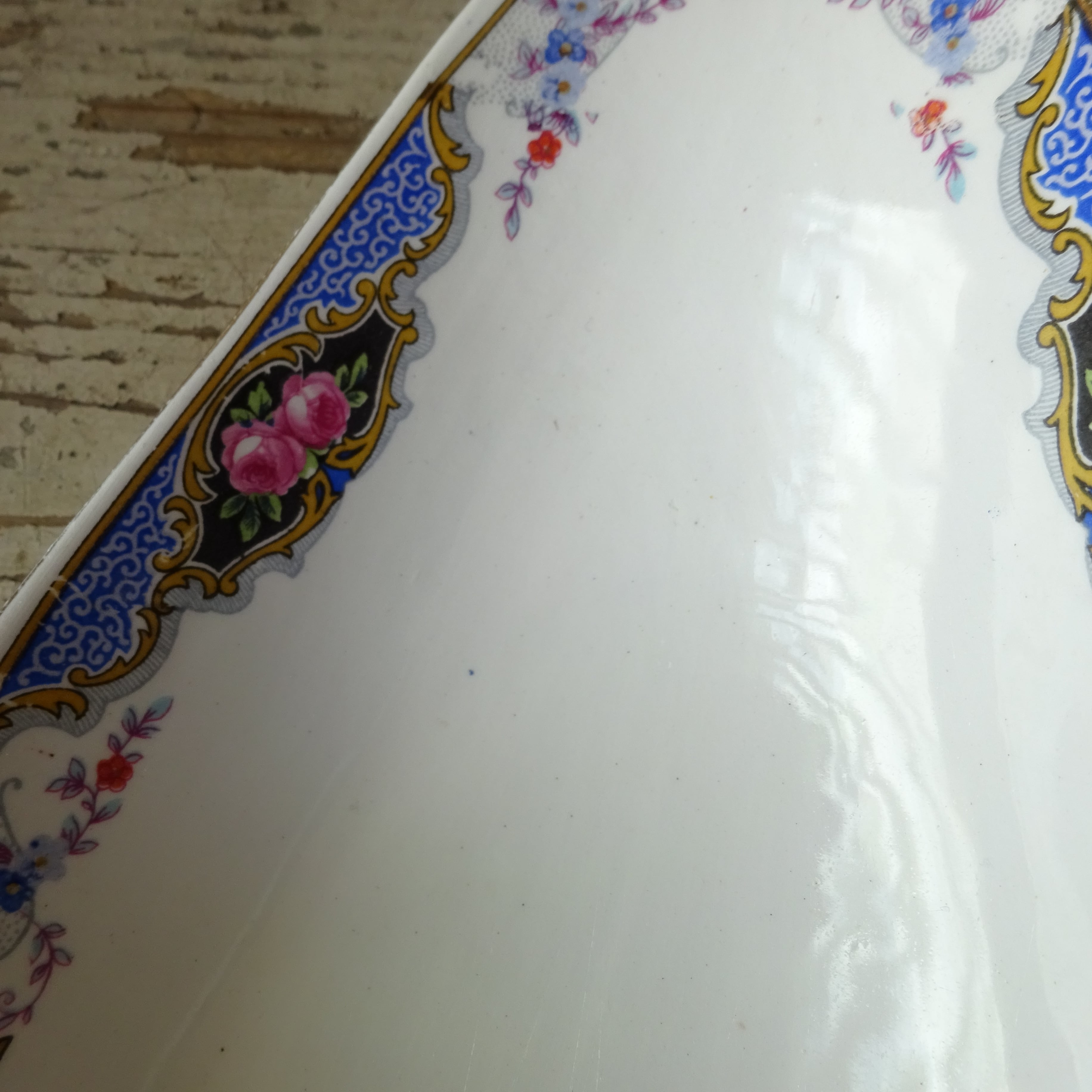 ☆SARREGUEMINES ET DIGOIN décor《Petites Roses》RAVIER (B)