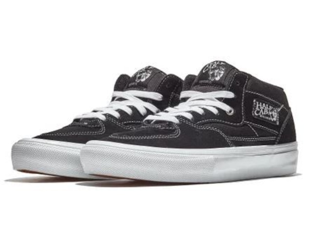 Vans / Half Cab Skate Shoes / Black.White