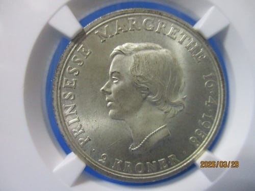 インド 1ルピー銀貨☆1918年B／未使用／ジョージ5世／NGC MS63